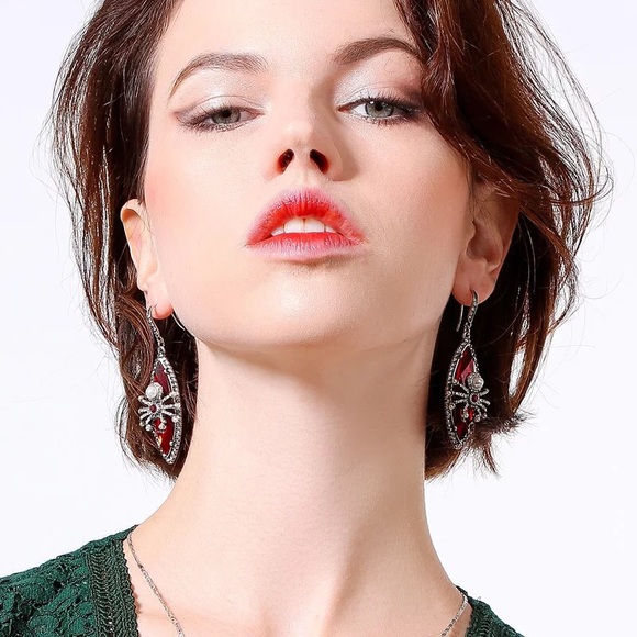 Oversized Spider Earrings Red - Picture 13 of 13